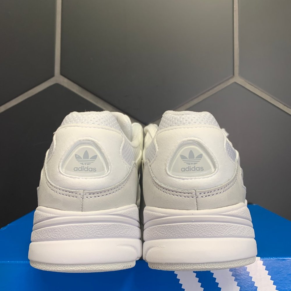 New W/ Box! Adidas Yung-96 Cloud White - Picture 4 of 5